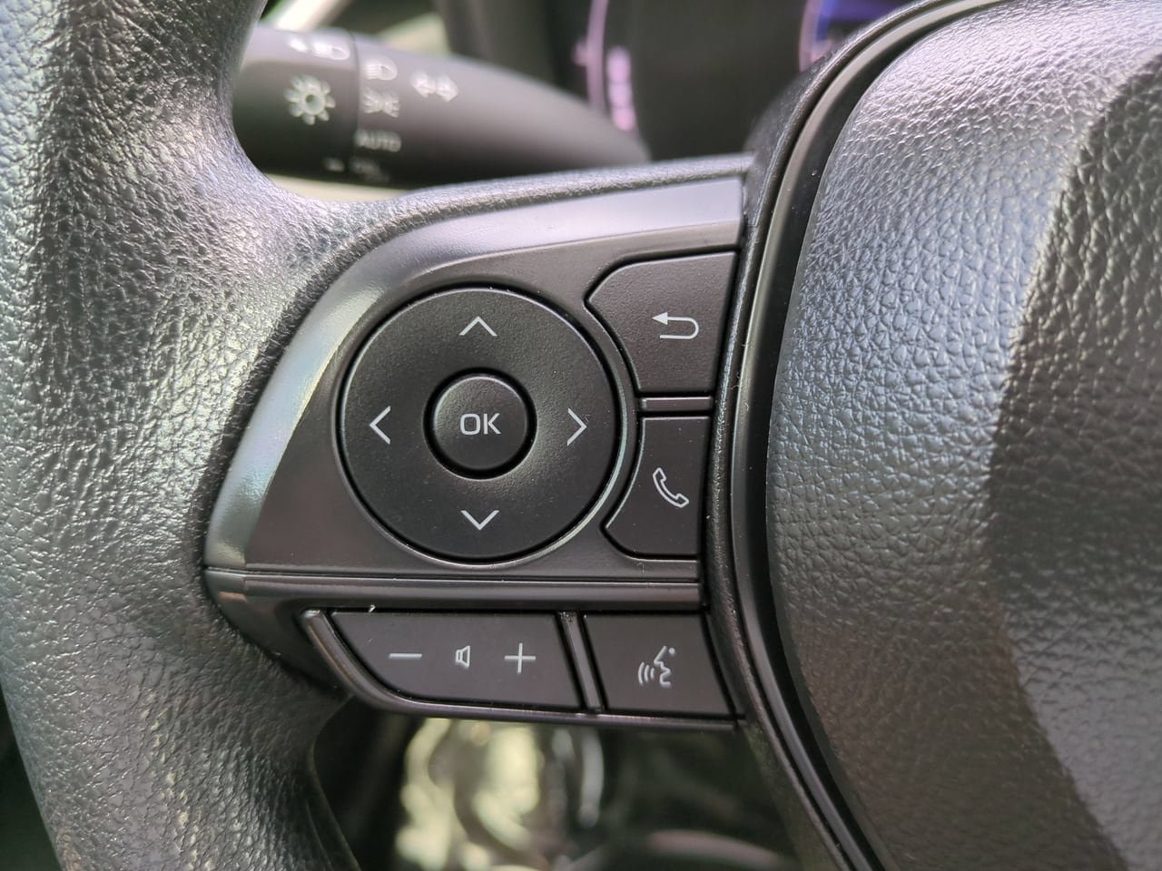 Used 2026 Toyota Corolla LE FWD image 22