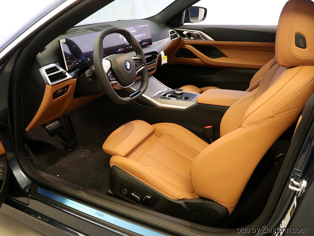 Used 2025 BMW 430i xDrive Coupe w/ Premium Package image 11