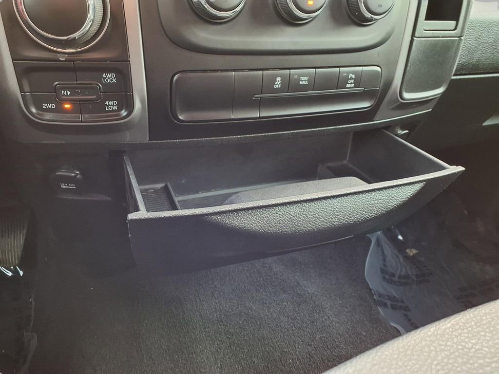 Used 2024 RAM 1500 Classic Warlock AWD/4WD image 10