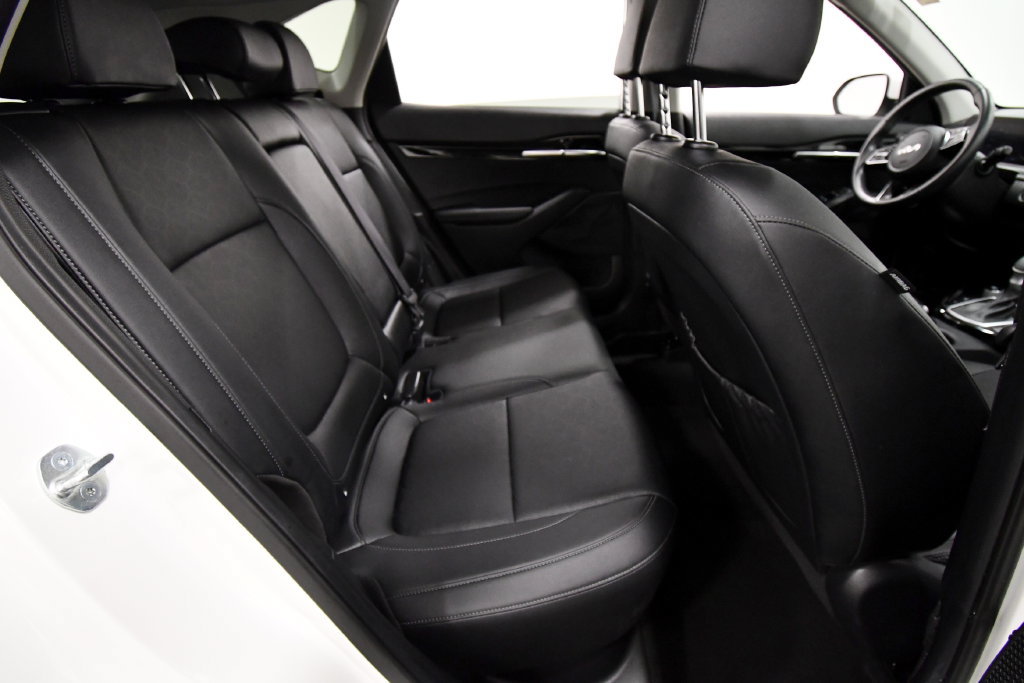Certified 2024 Kia Seltos EX AWD/4WD image 18