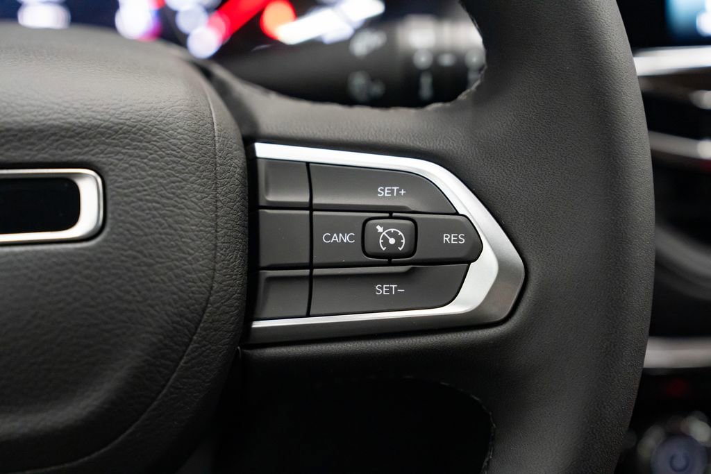 New 2026 Jeep Compass Latitude image 15