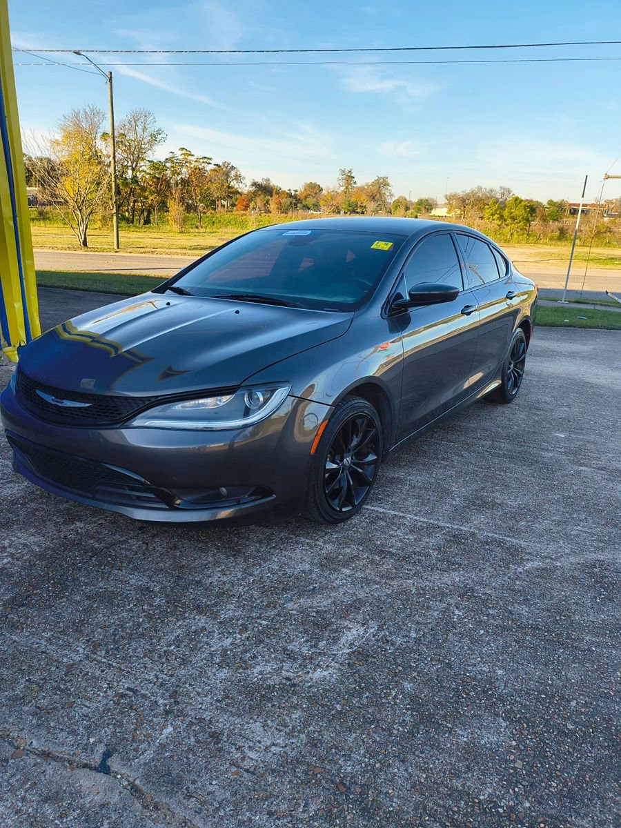 Used 2015 Chrysler 200 S image 8
