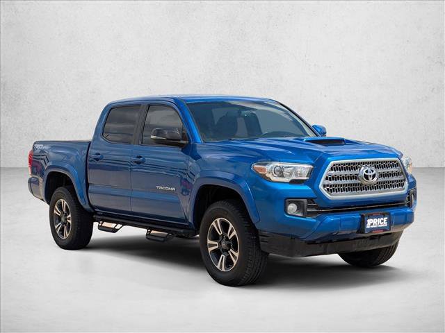 Used 2017 Toyota Tacoma TRD Sport w/ Tow Package image 3