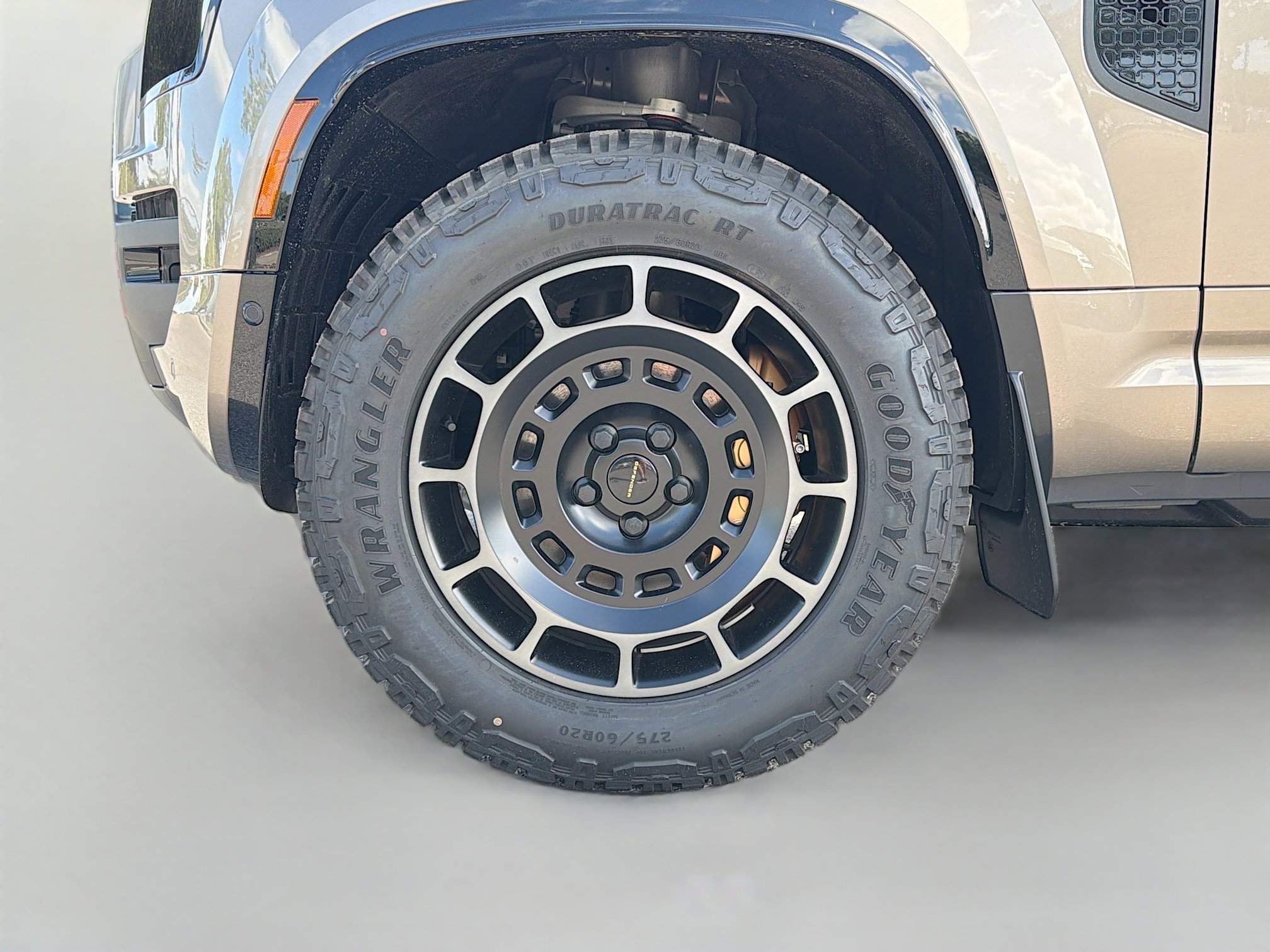 New 2026 Land Rover Defender 110 OCTA image 42