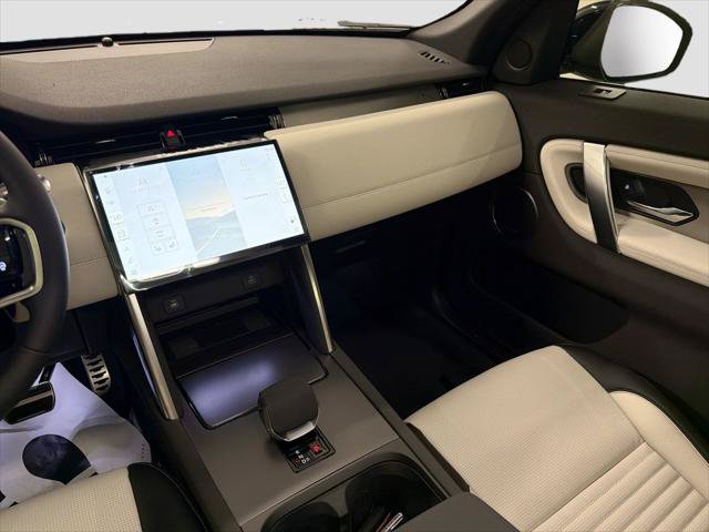 New 2026 Land Rover Discovery Sport Landmark AWD/4WD image 24