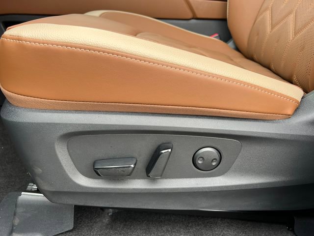 New 2026 Nissan Pathfinder Platinum image 12