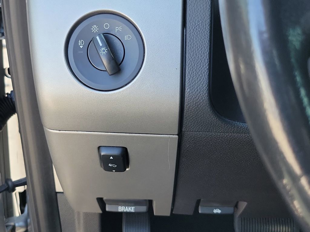 Used 2012 Ford Expedition Limited image 30