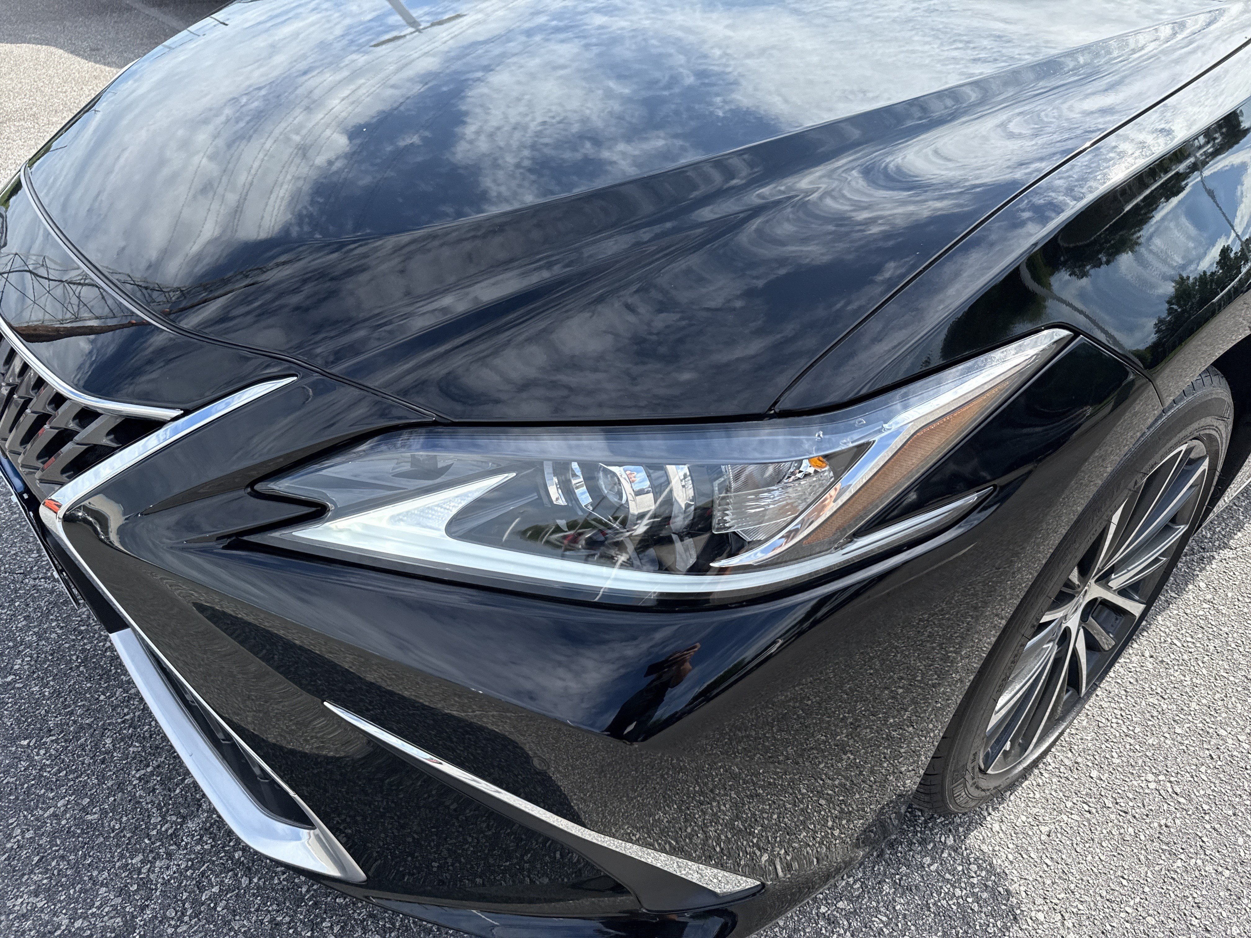 Used 2024 Lexus ES 350 w/ Premium Package FWD image 6