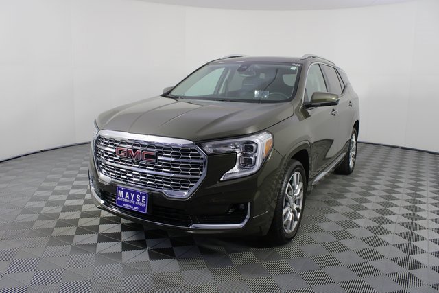 Used 2023 GMC Terrain Denali w/ Denali Premium Package image 27