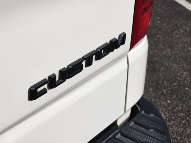 Used 2022 Chevrolet Silverado 1500 Custom AWD/4WD image 12