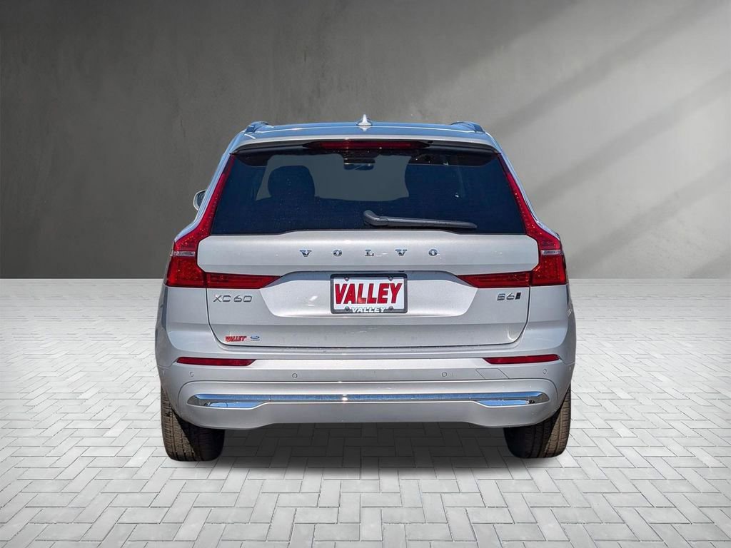 Used 2023 Volvo XC60 B6 Ultimate w/ Climate Package image 14