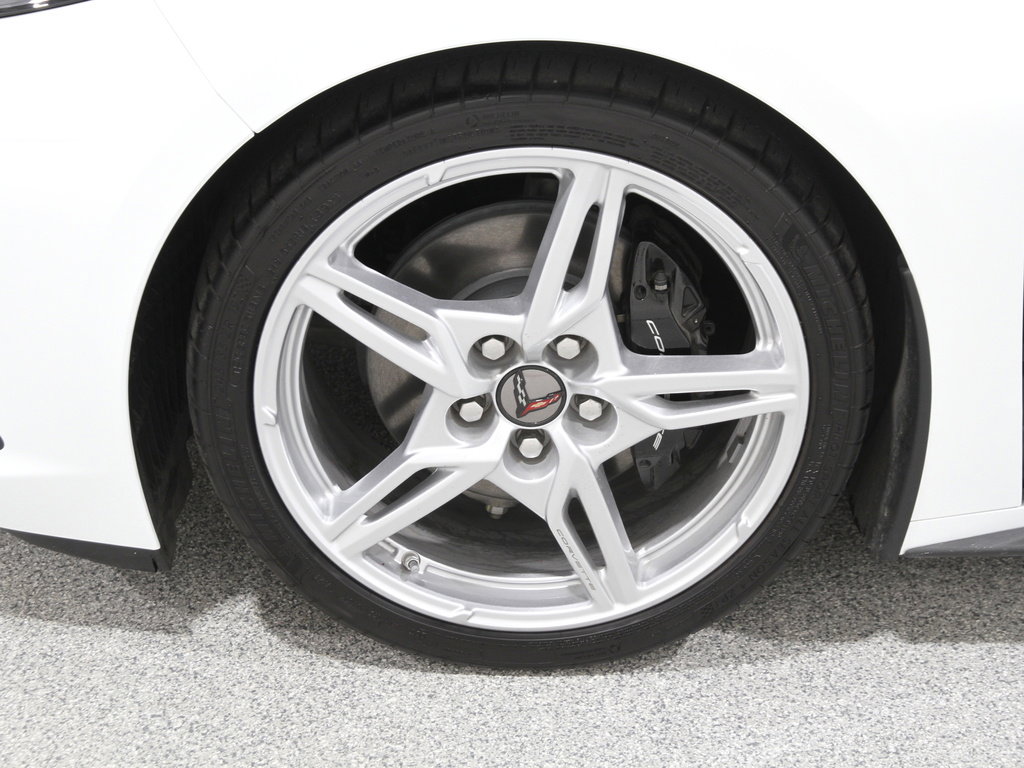 Used 2025 Chevrolet Corvette Stingray Preferred Cpe w/ 2LT image 25