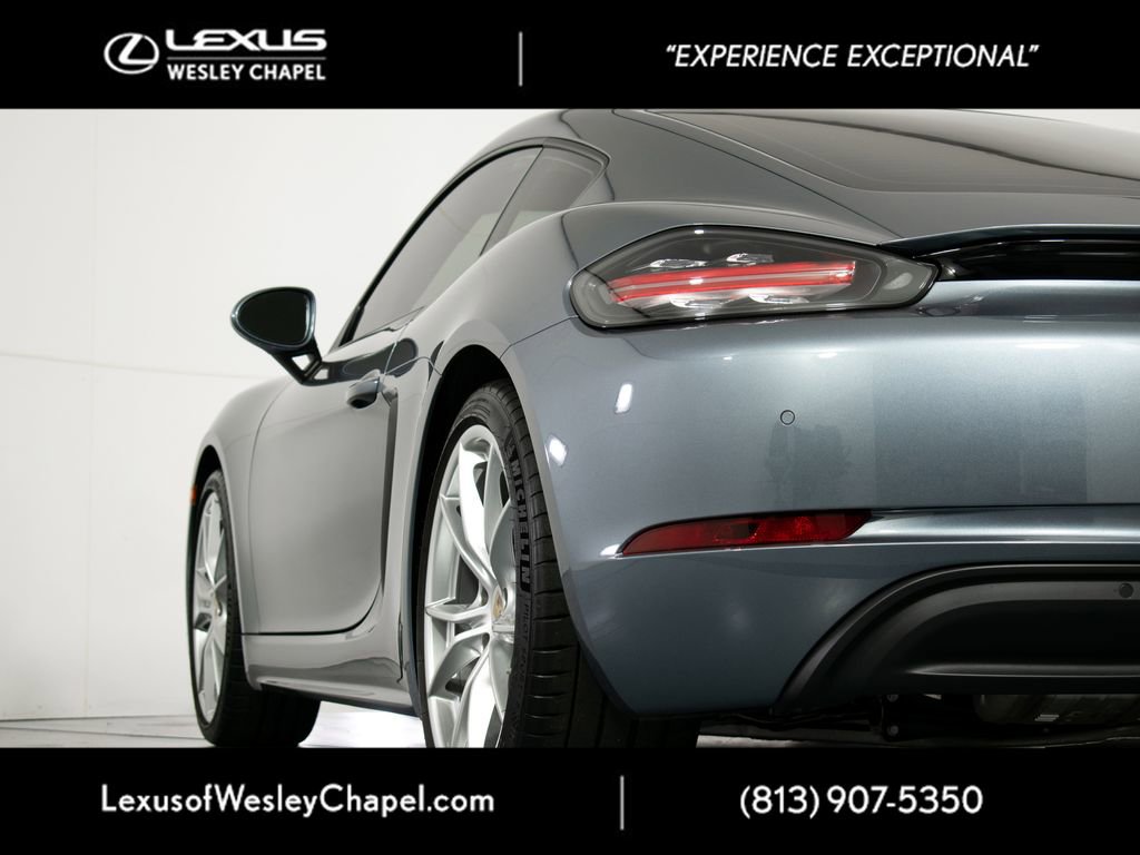 Used 2025 Porsche 718 Cayman RWD image 9