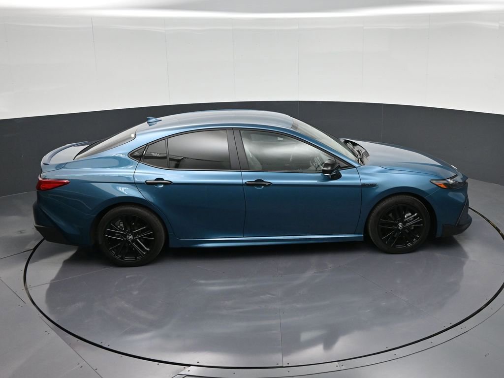 Used 2025 Toyota Camry SE w/ Convenience Package image 15