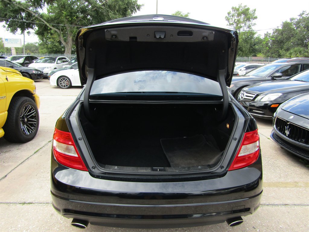 Used 2009 Mercedes-Benz C 350 Sport image 7