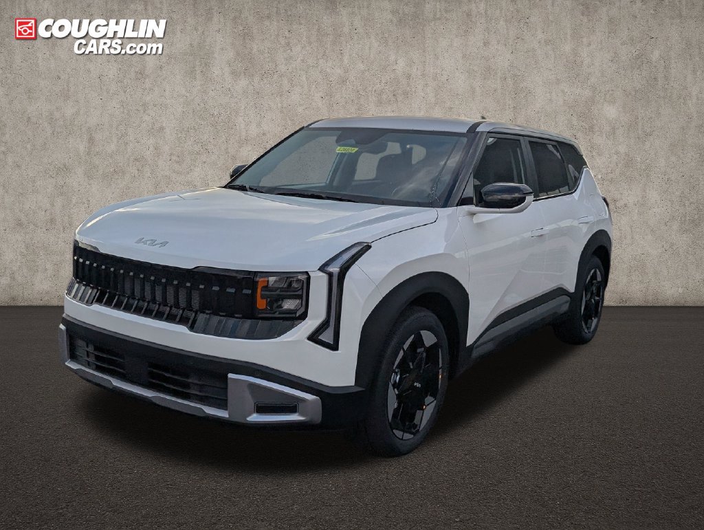 New 2027 Kia Seltos S FWD image 3