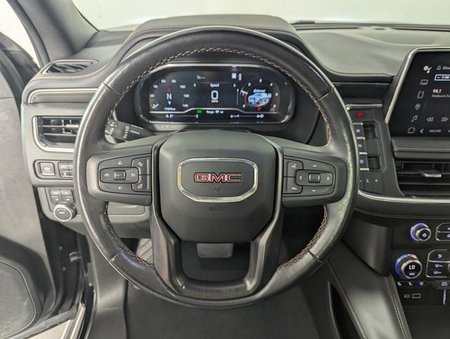 Used 2023 GMC Yukon AT4 w/ Technology Package AWD/4WD image 17