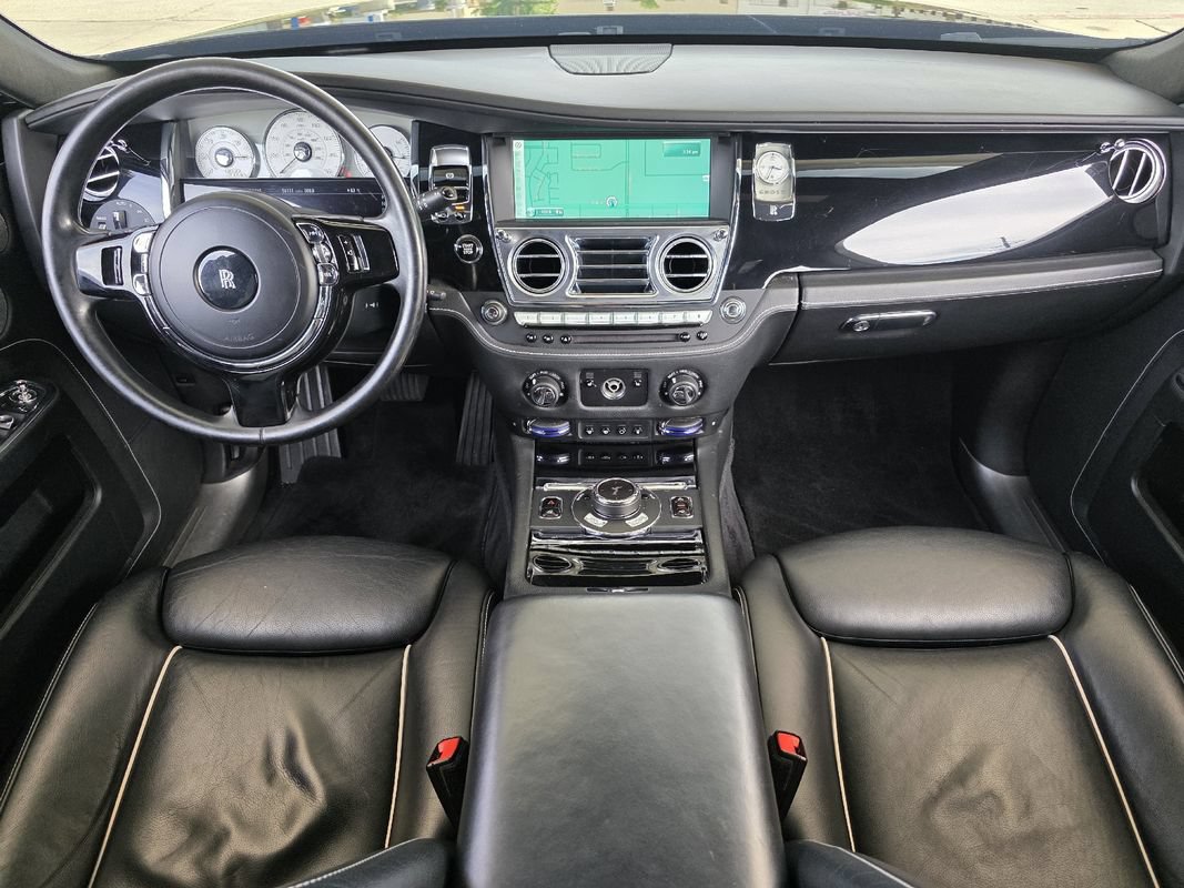 Used 2016 Rolls-Royce Ghost RWD image 10