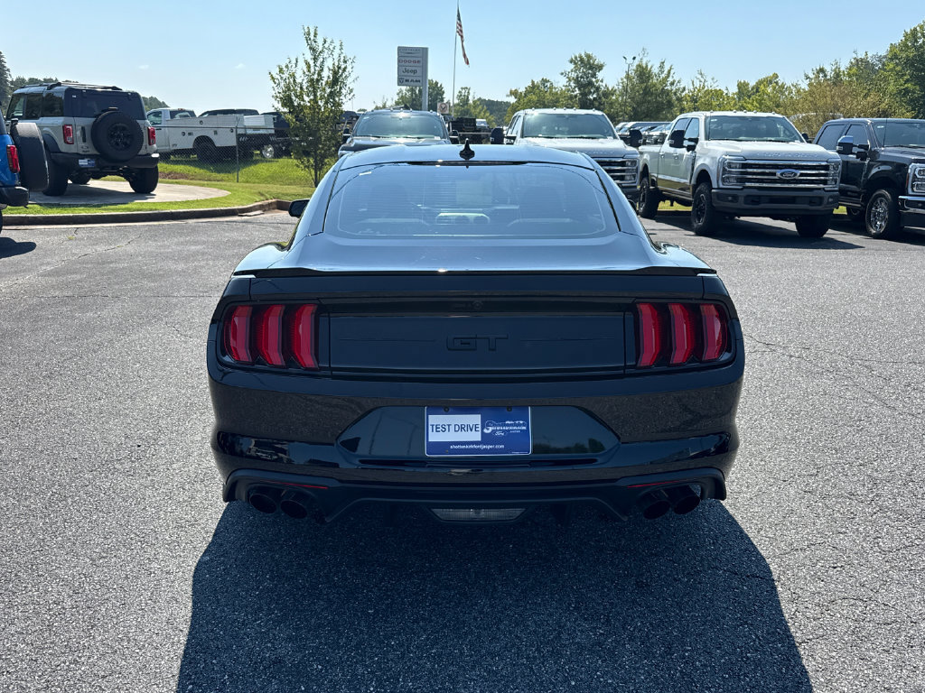 Used 2022 Ford Mustang GT Premium w/ Black Accent Package RWD image 6