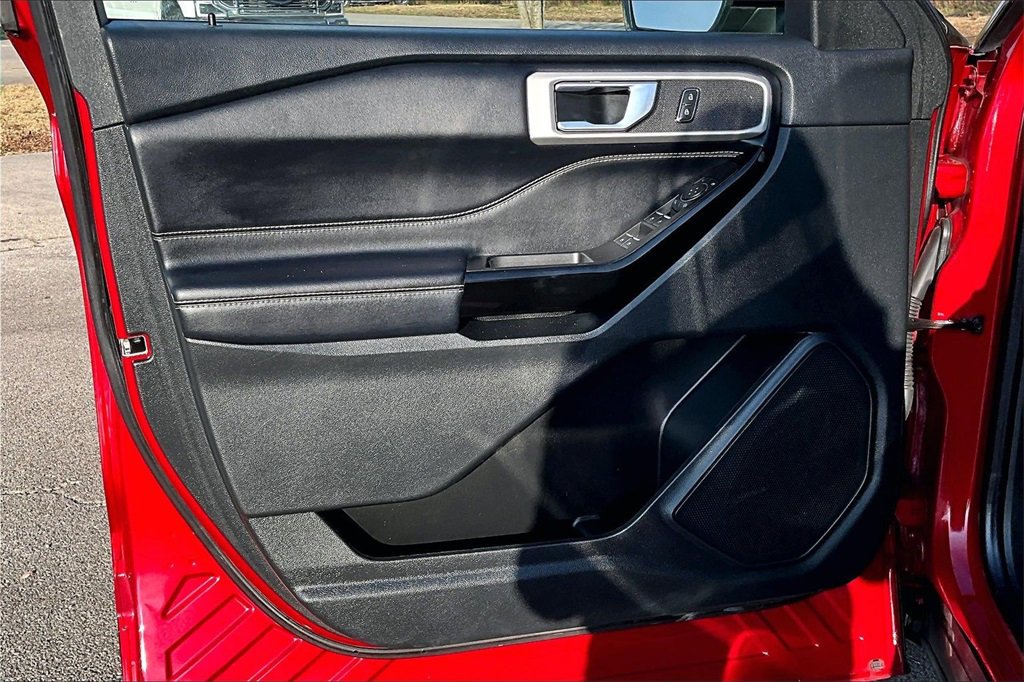 Used 2022 Ford Explorer ST image 20