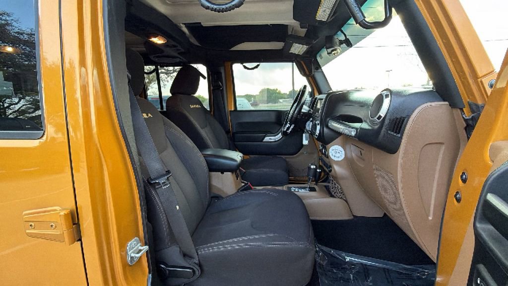 Used 2014 Jeep Wrangler Unlimited Sahara w/ Dual Top Group image 38