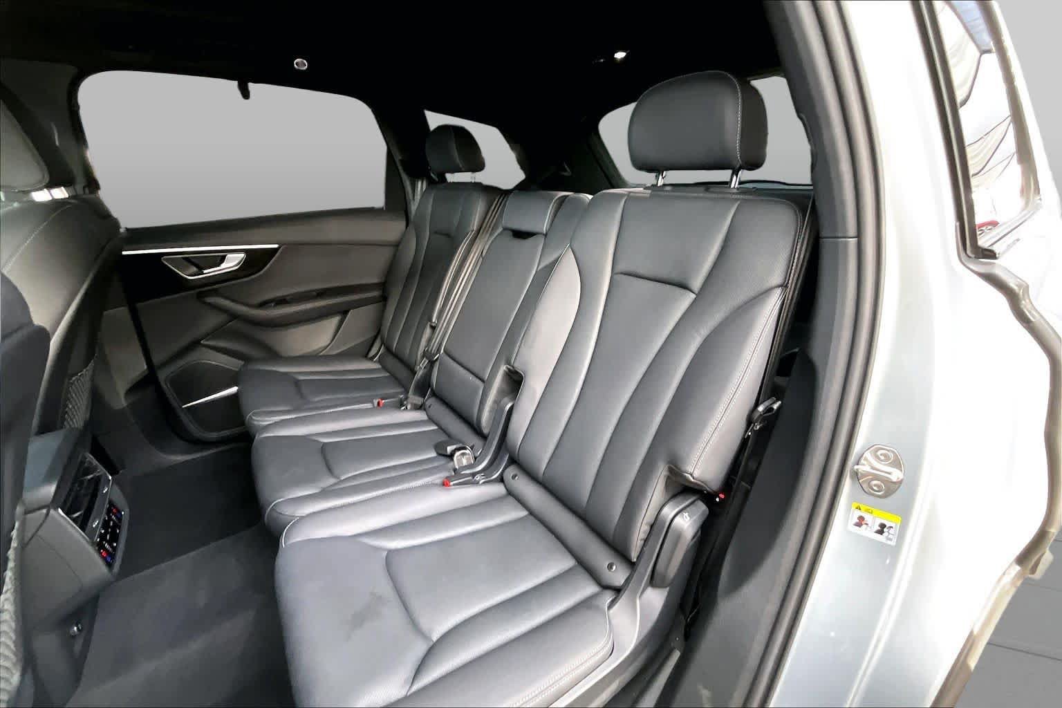 Used 2025 Audi Q7 3.0T Premium Plus w/ Premium Plus Package AWD/4WD image 21