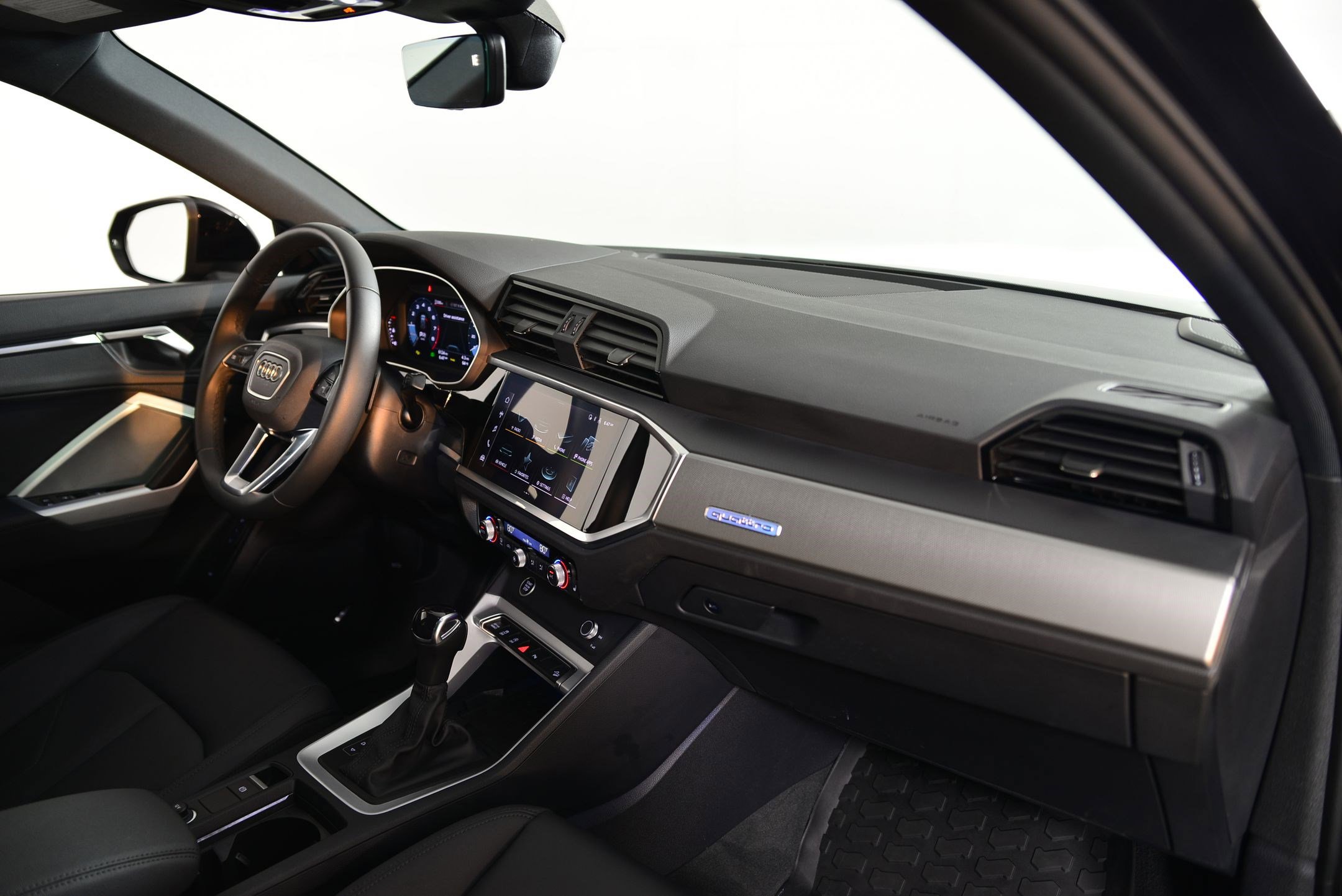 Used 2025 Audi Q3 2.0T Premium Plus w/ Premium Plus Package image 21