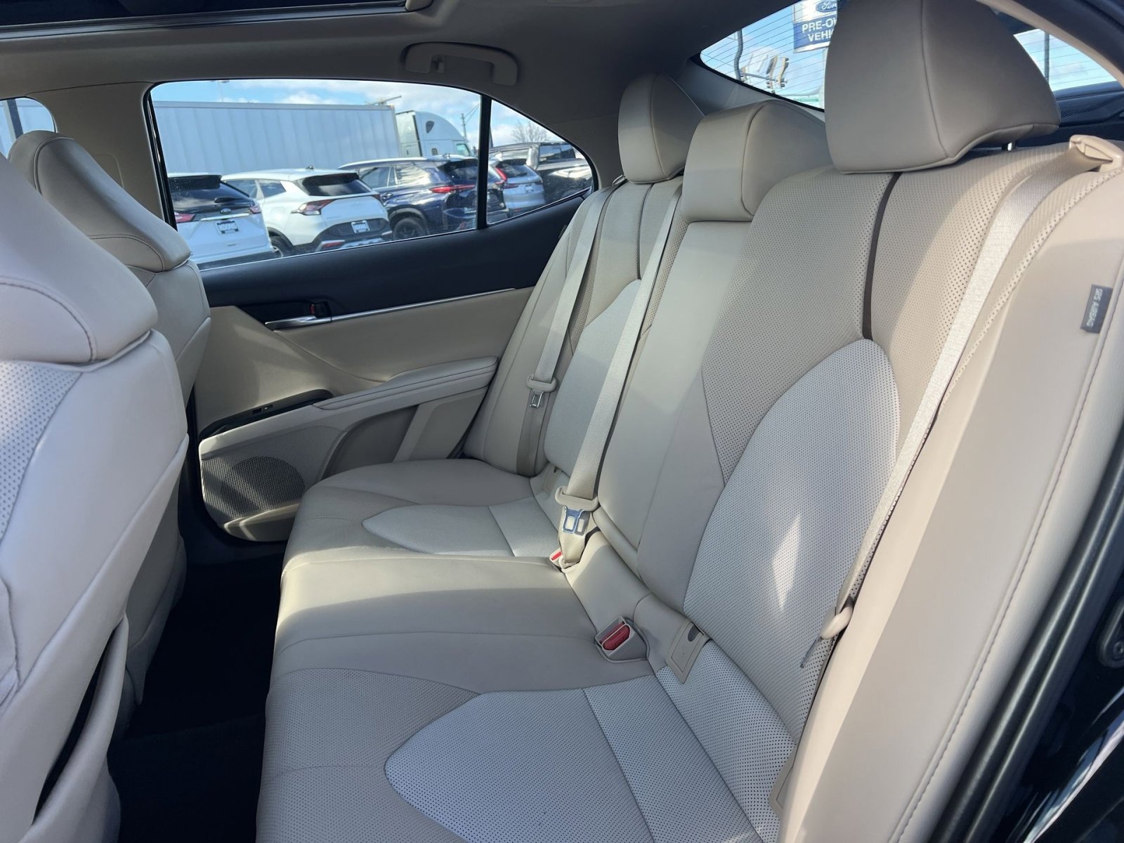 Used 2020 Toyota Camry XLE image 24