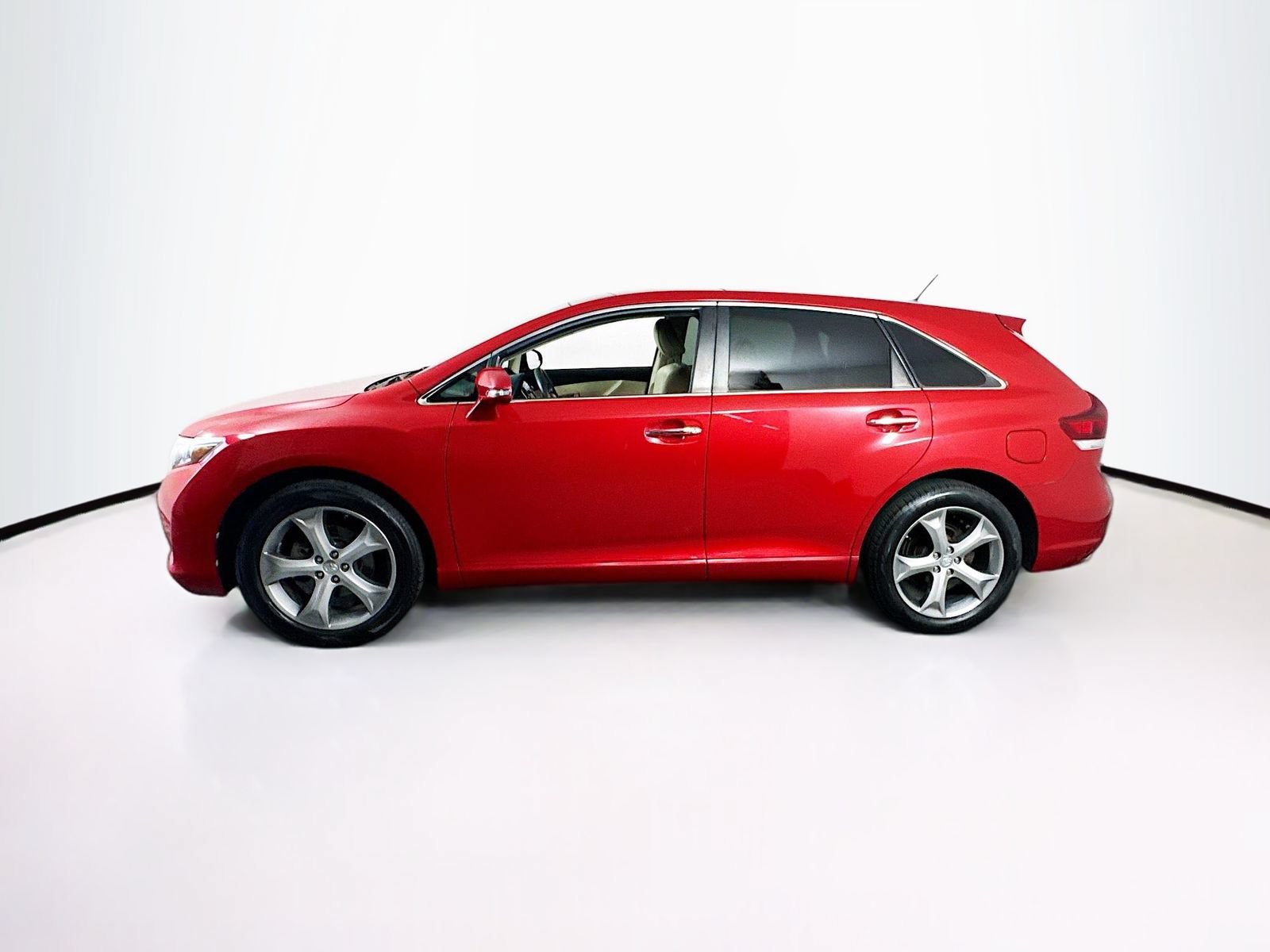 Used 2013 Toyota Venza Limited AWD/4WD image 4