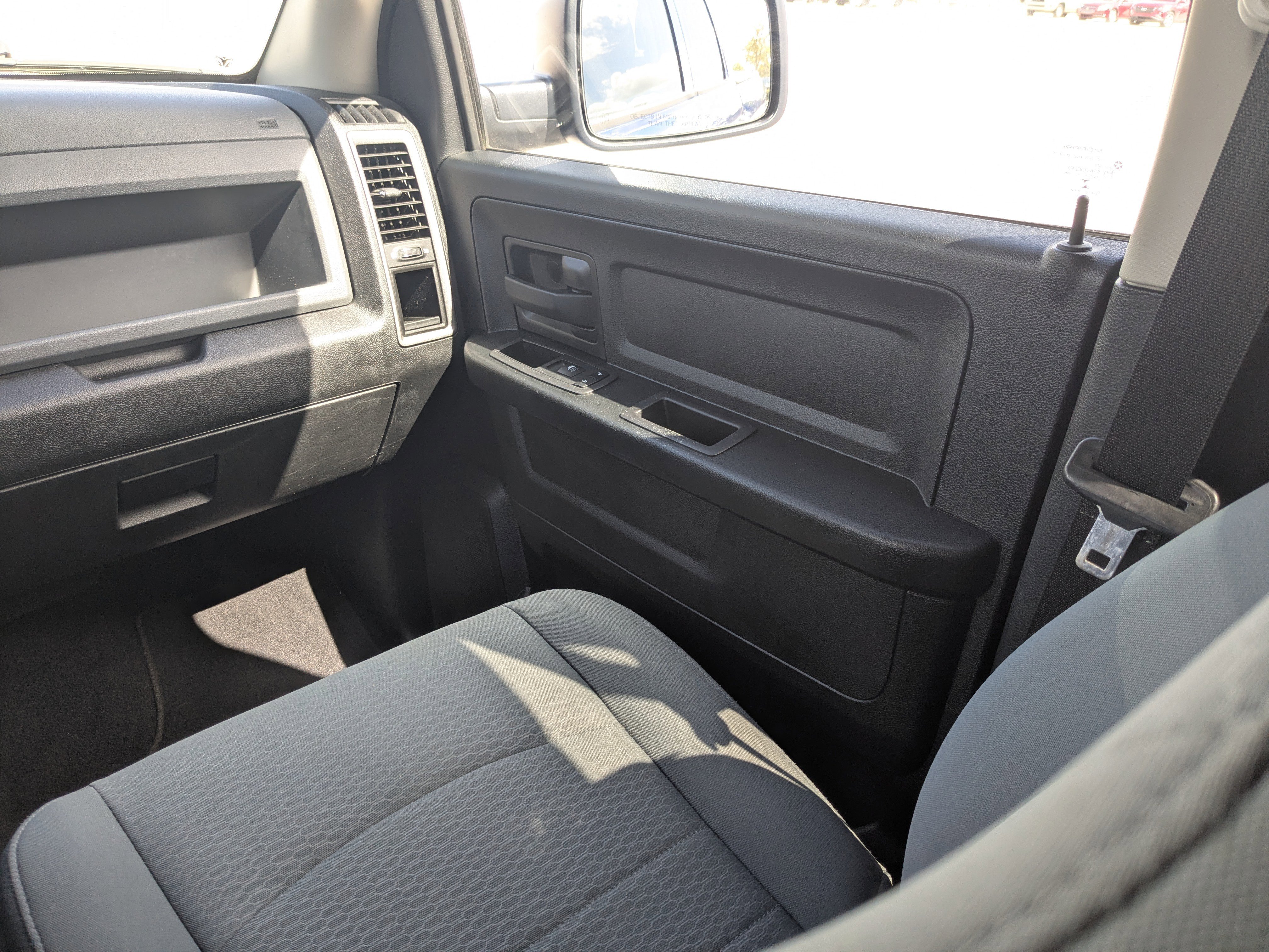 Used 2018 RAM 1500 Express image 20