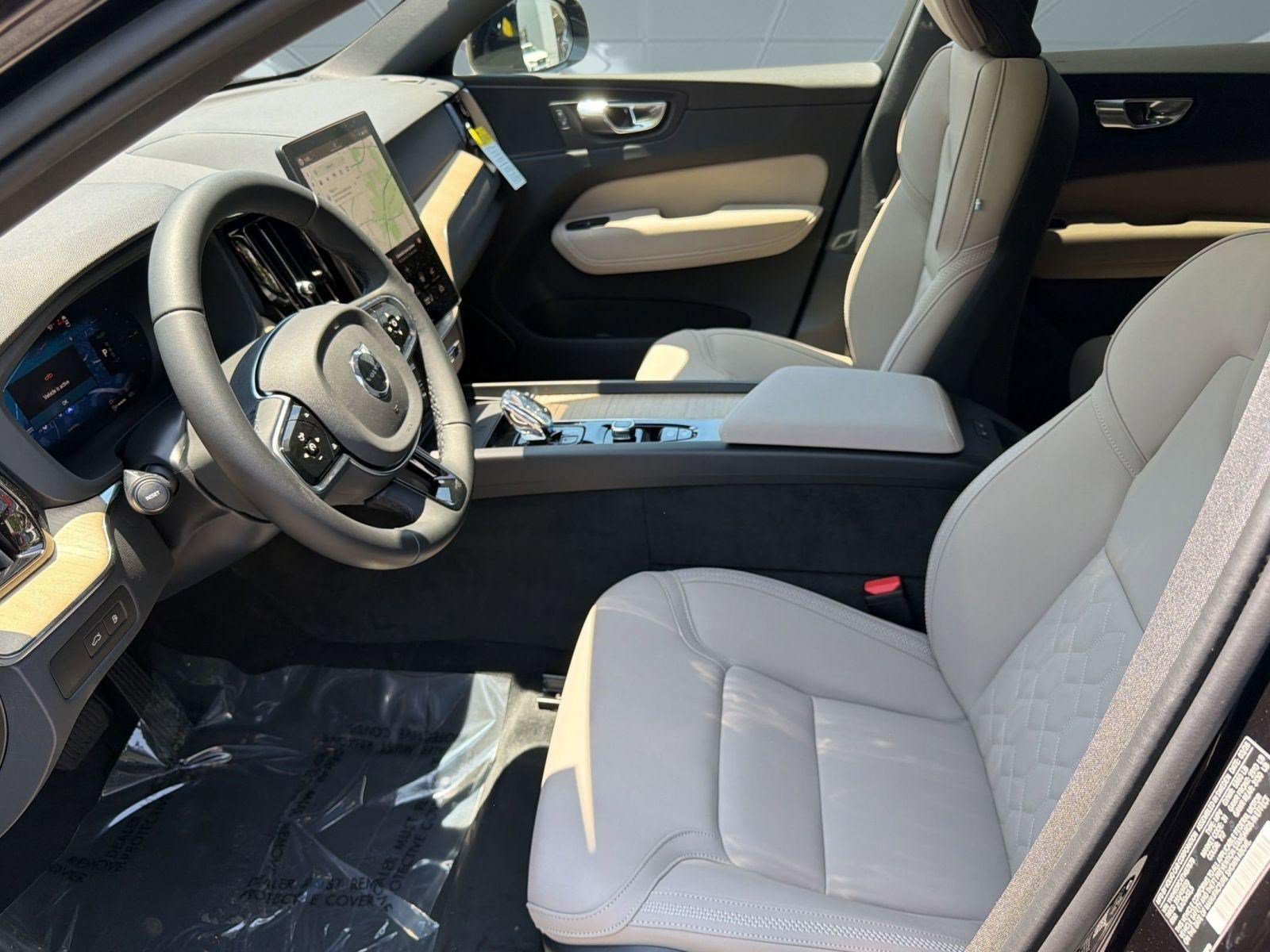 New 2026 Volvo XC60 T8 Plus w/ Climate Package AWD/4WD image 5
