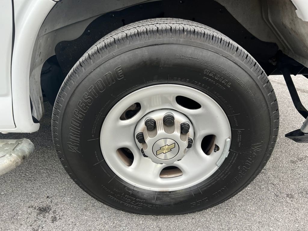 Used 2024 Chevrolet Express 2500 Work Van w/ Driver Convenience Package image 16