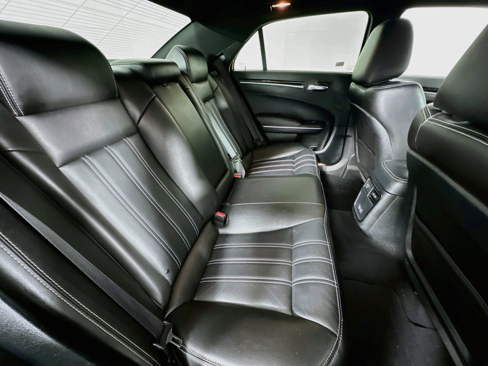 Used 2022 Chrysler 300 S RWD image 28