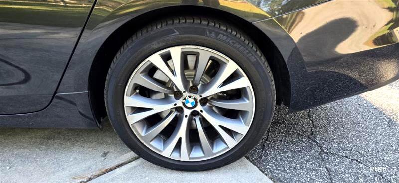 Used 2012 BMW 550i Gran Turismo w/ Driver Assistance Pkg image 33