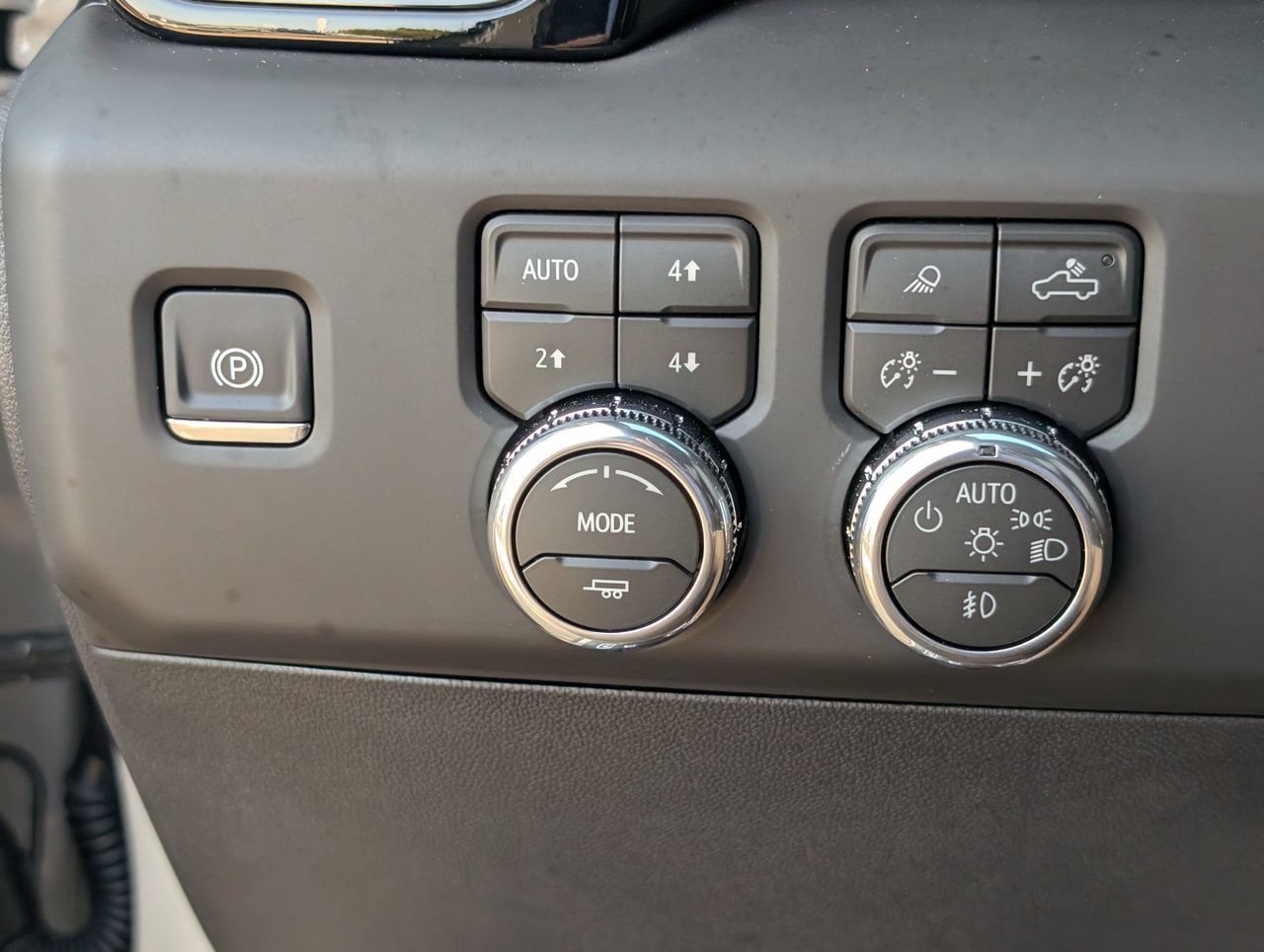 Used 2026 GMC Sierra 2500 AT4X AWD/4WD image 22