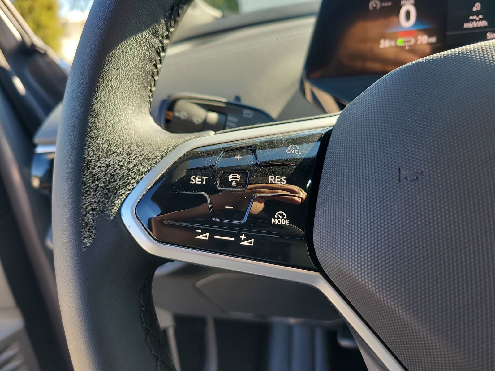 New 2025 Volkswagen ID.4 Pro RWD image 27