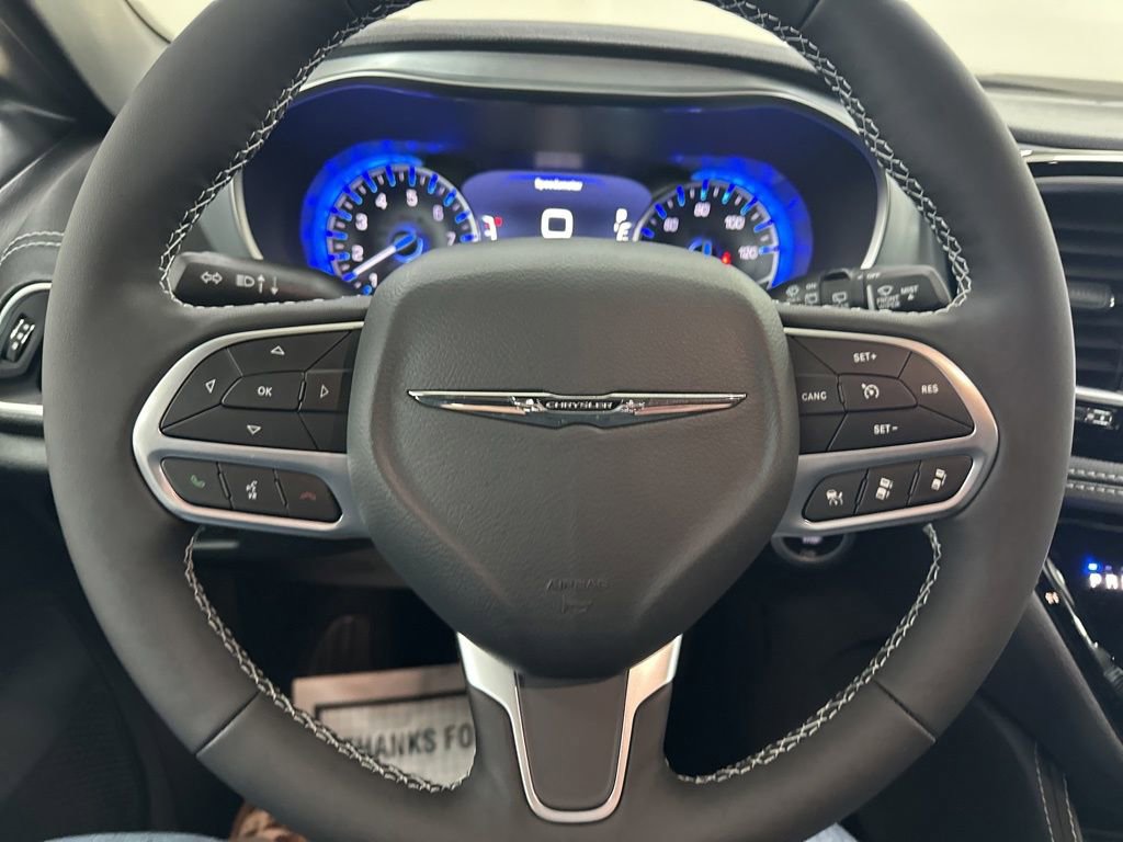 New 2026 Chrysler Pacifica Limited image 29