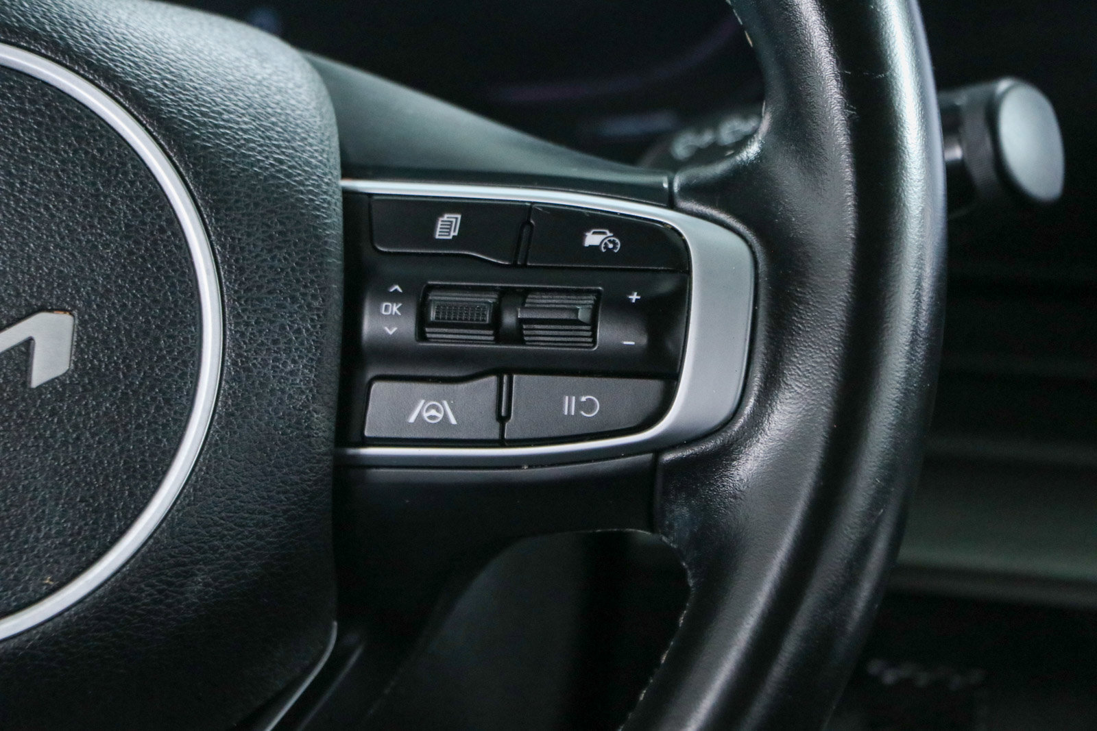 Used 2023 Kia Sportage EX FWD image 14