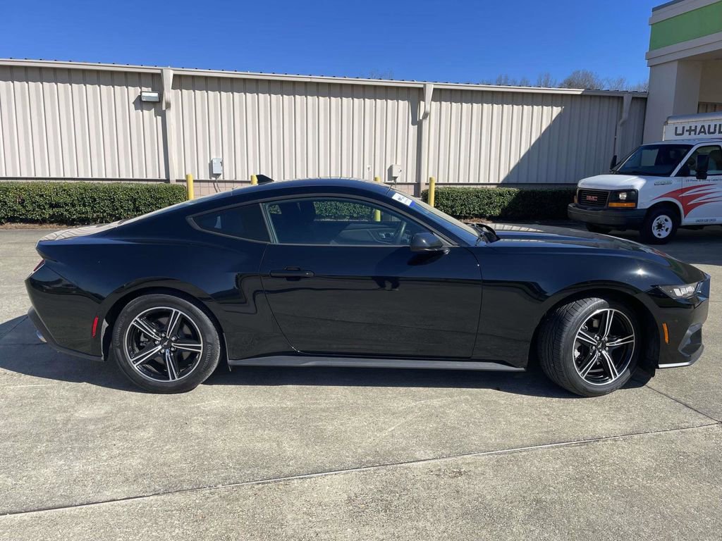 Used 2024 Ford Mustang Coupe image 2