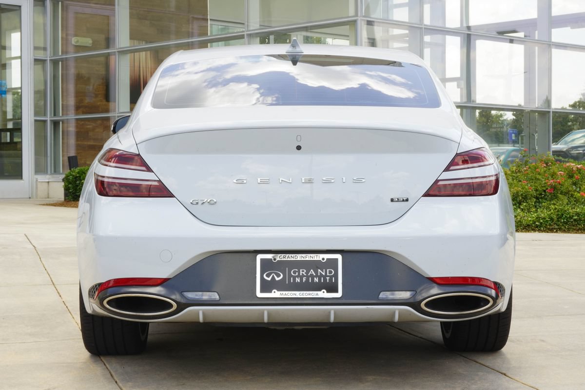 Used 2022 Genesis G70 3.3T RWD image 11