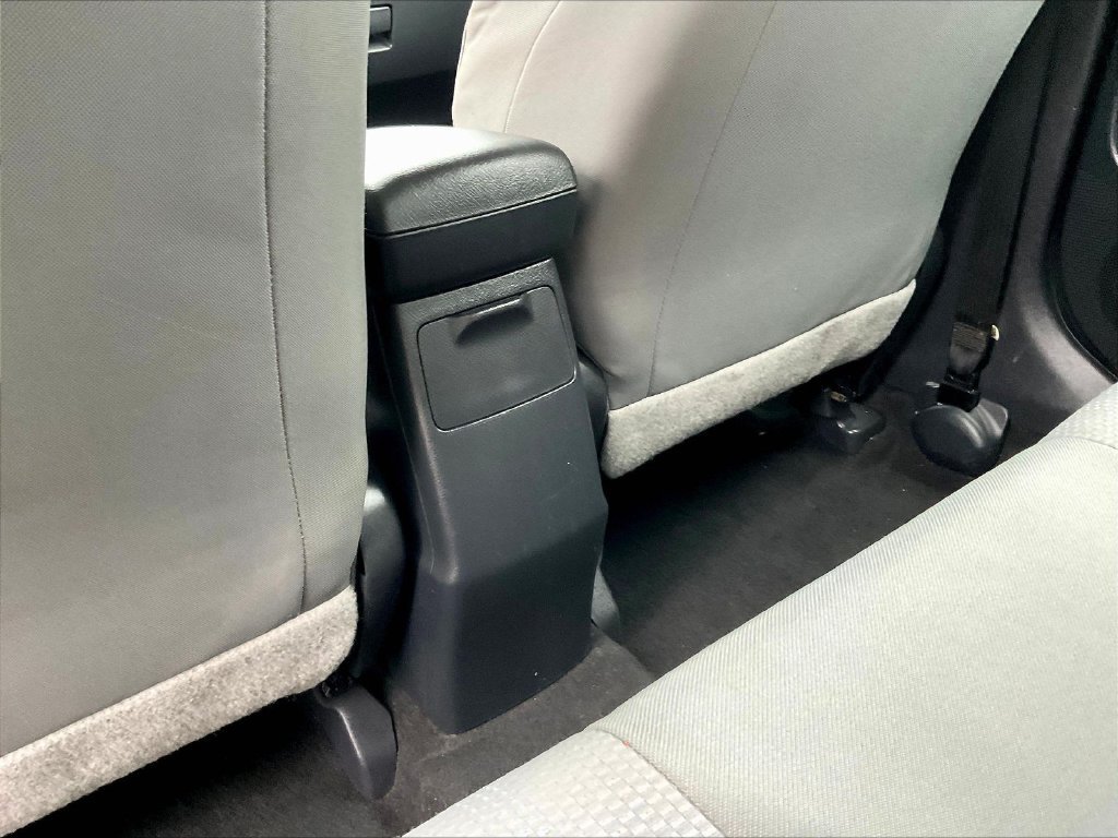 Used 2011 Toyota Matrix FWD image 10