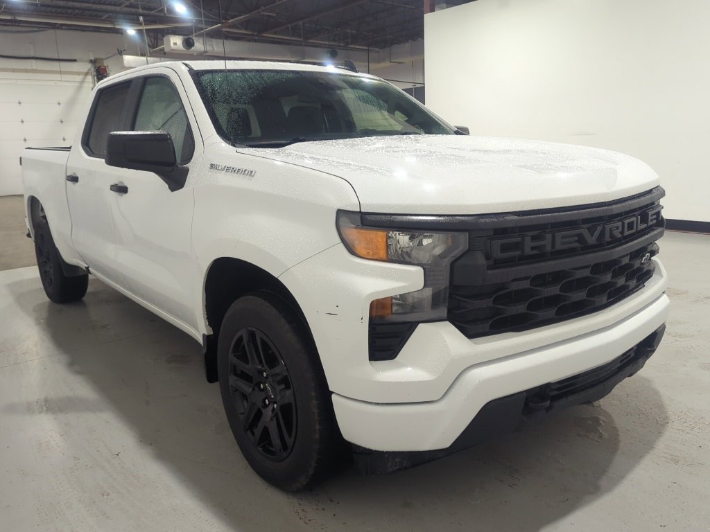 Used 2022 Chevrolet Silverado 1500 Custom image 4