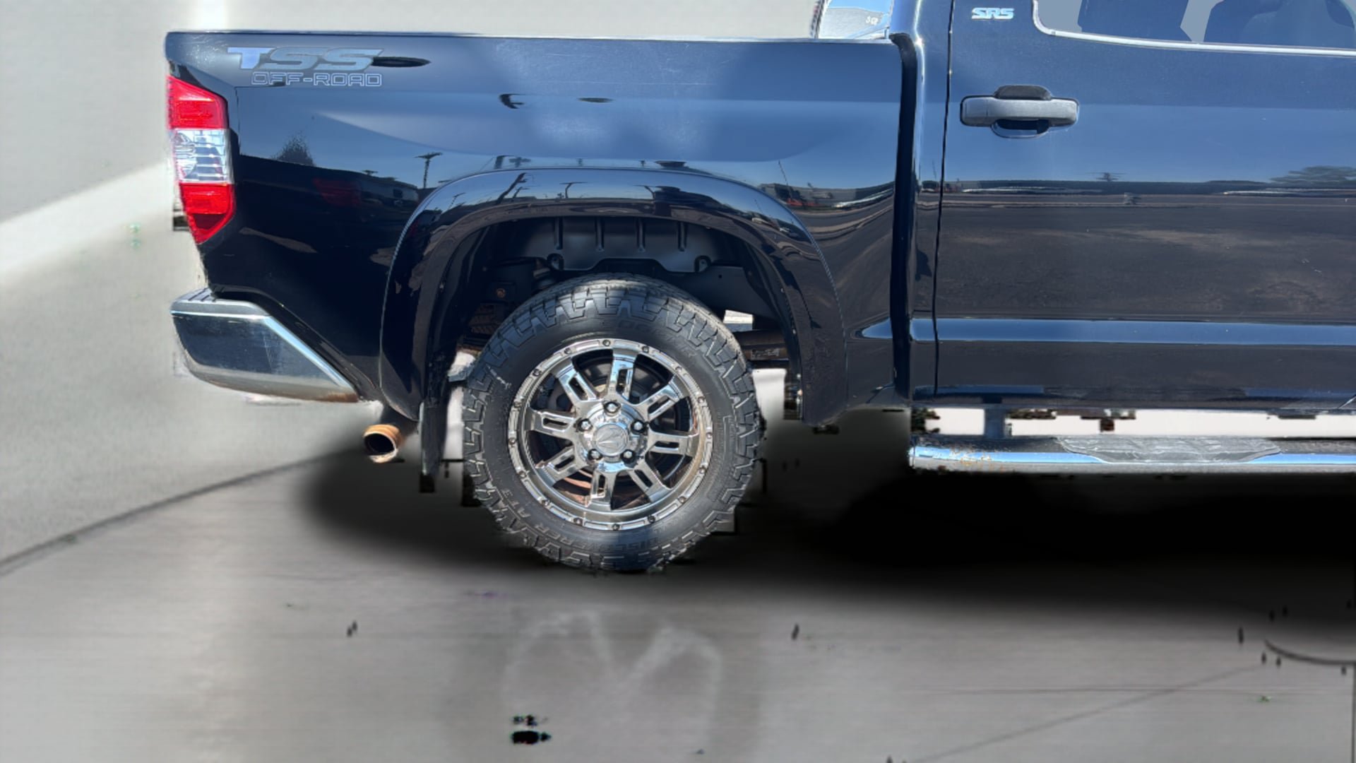 Used 2015 Toyota Tundra SR5 w/ SR5 Upgrade Package RWD image 36