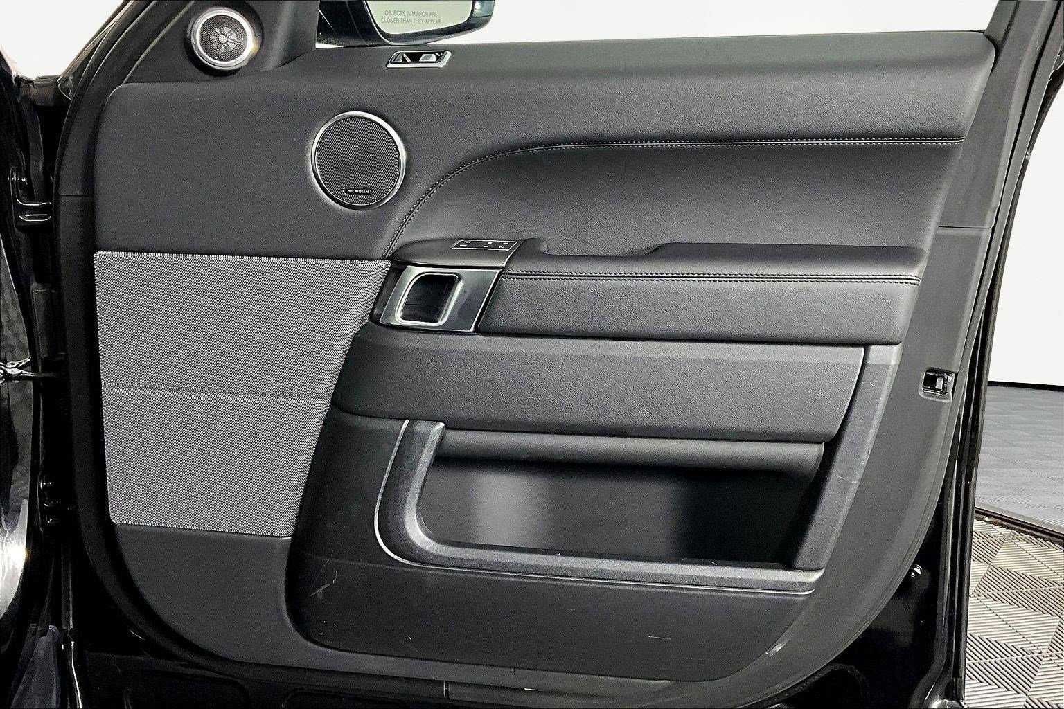 Used 2021 Land Rover Range Rover Sport SE image 30