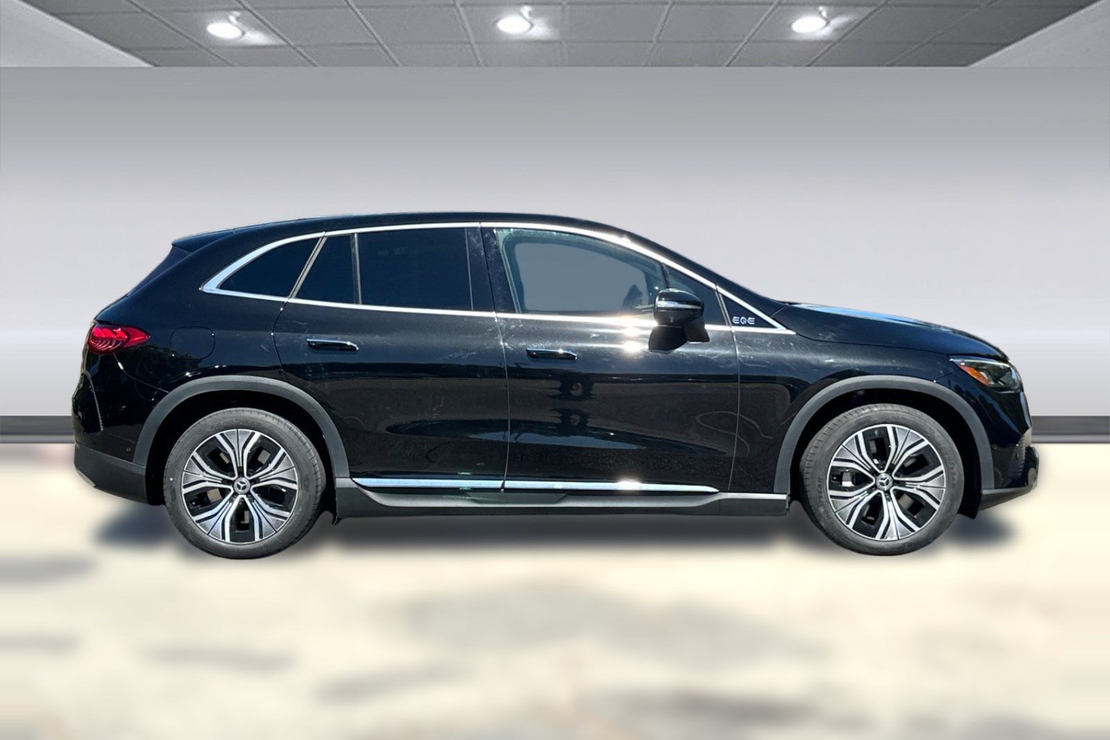 Used 2023 Mercedes-Benz EQE 350+ 4MATIC SUV image 7