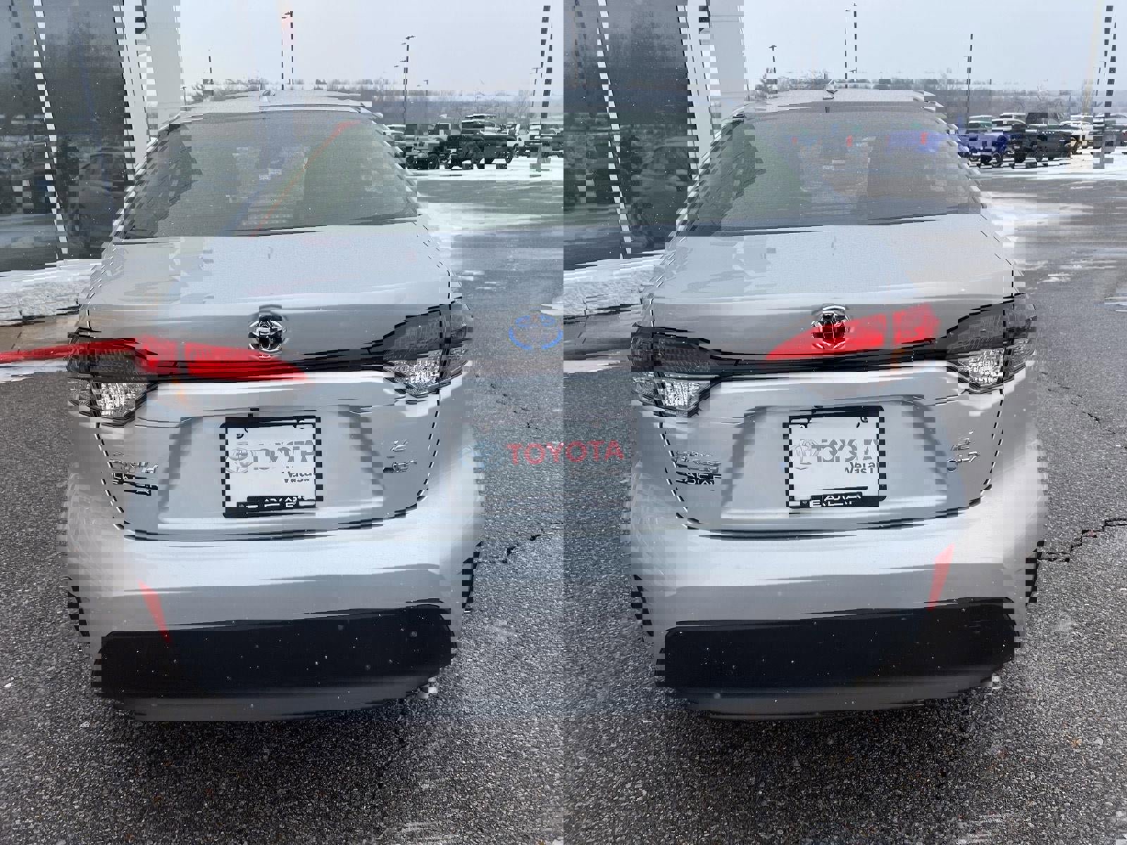 Used 2025 Toyota Corolla LE w/ LE Premium Package image 23