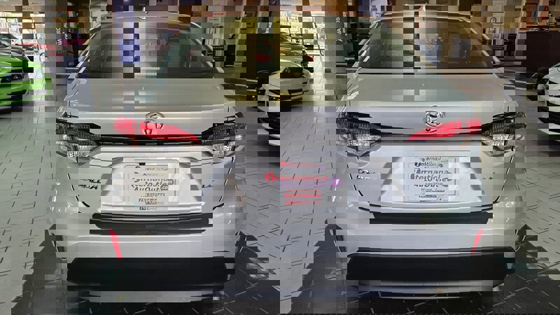 Used 2023 Toyota Corolla LE image 7
