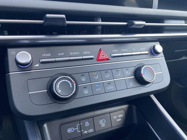 New 2025 Hyundai Tucson SE image 17