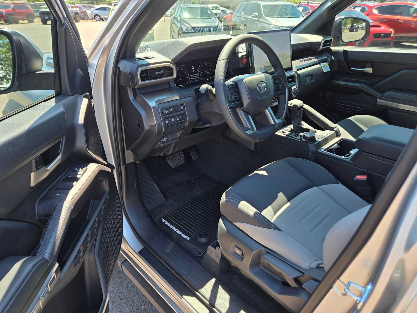 Certified 2025 Toyota Tacoma TRD Off-Road AWD/4WD image 23