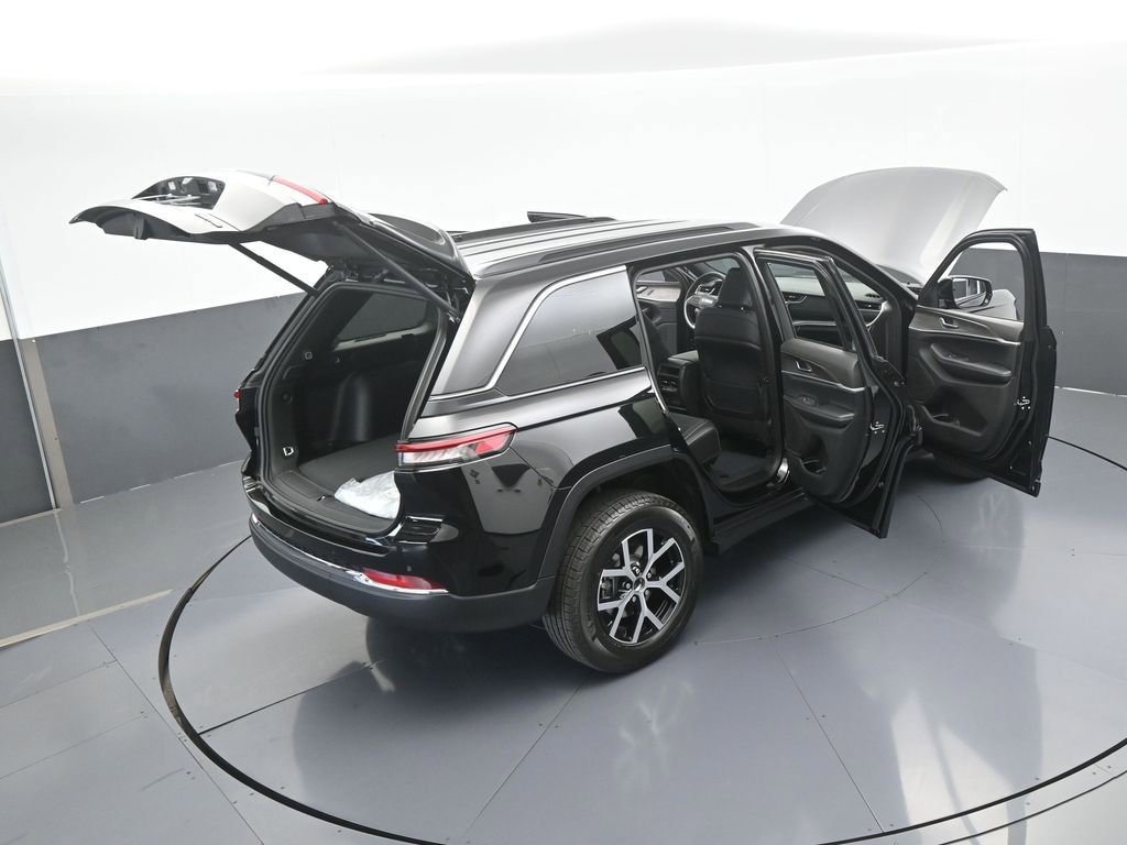 Used 2025 Jeep Grand Cherokee Limited image 57